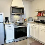 Full-Kitchen 2Br Near Plaza District #31A